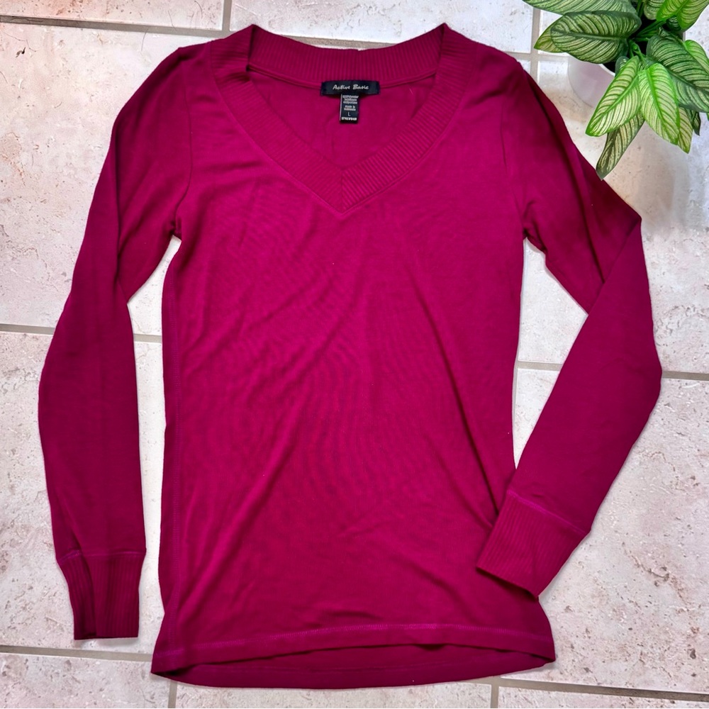 Active Basic Fuchsia V-Neck Sweater